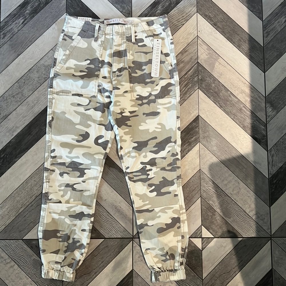 Tinseltown NWT white camo denim pants Size 0